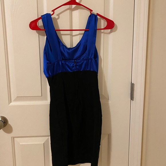 Bodycon Beaded MiniDress - Picture 3 of 4